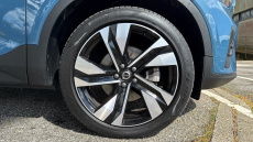 Volvo XC40 2.0 B3P Ultra Dark 5dr Auto Petrol Estate